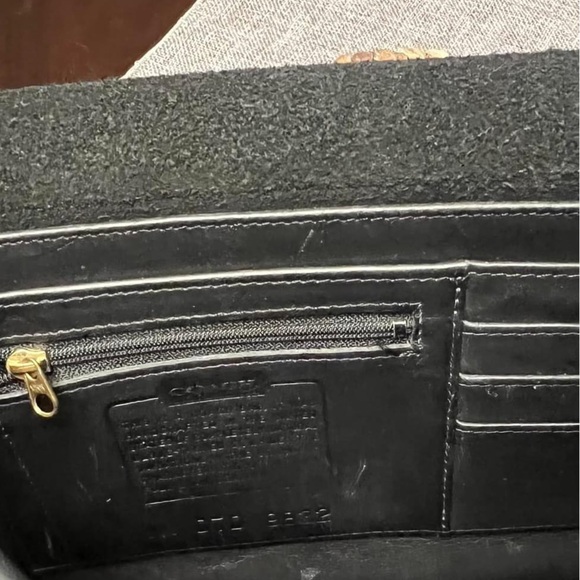 AUTH Vintage 1997 Coach Black Turn Lock Clutch 9832 - Picture 9 of 11